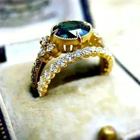 Gorgeous Bridgerton Era Look 18k Gold Over Silver Emerald White Sapphire Set - Picture 3 of 13